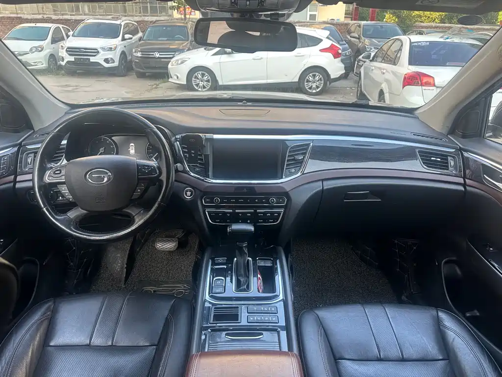 GAC Motor Trumpchi GS8 2017 — фото 10