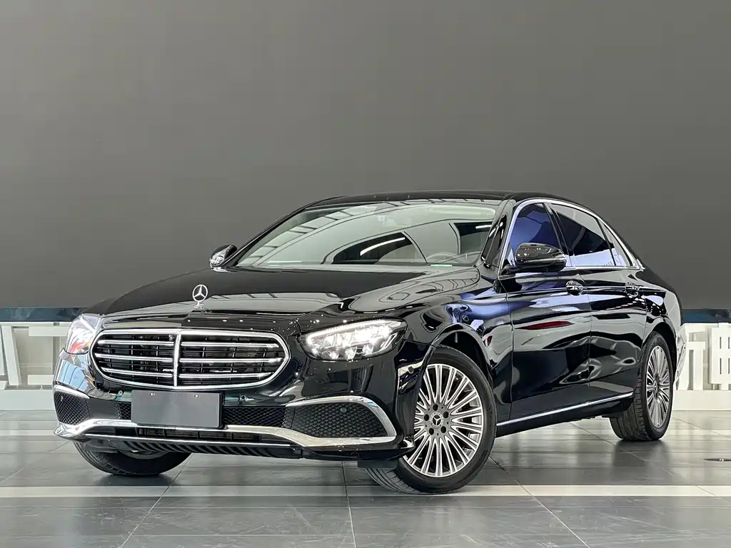 Mercedes-Benz E-Class 2022 — фото 1