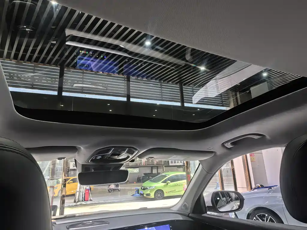 Geely Xingyue L 2023 — фото 9