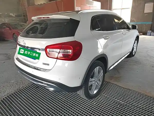 Mercedes-Benz GLA 2017