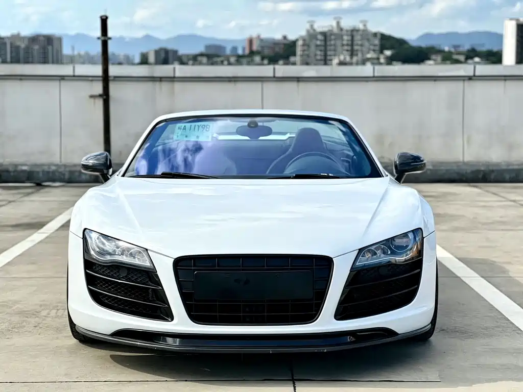 Audi R8 2013 — фото 2