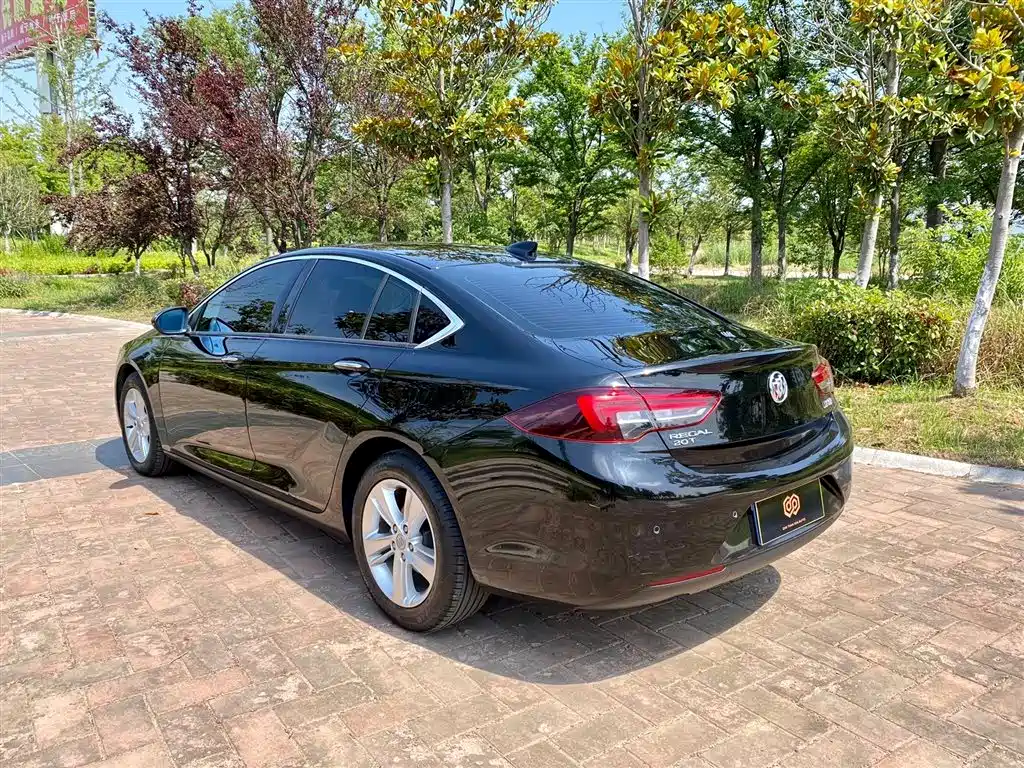 Buick Regal 2020 — фото 12