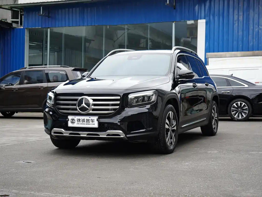 Mercedes-Benz GLB 2023