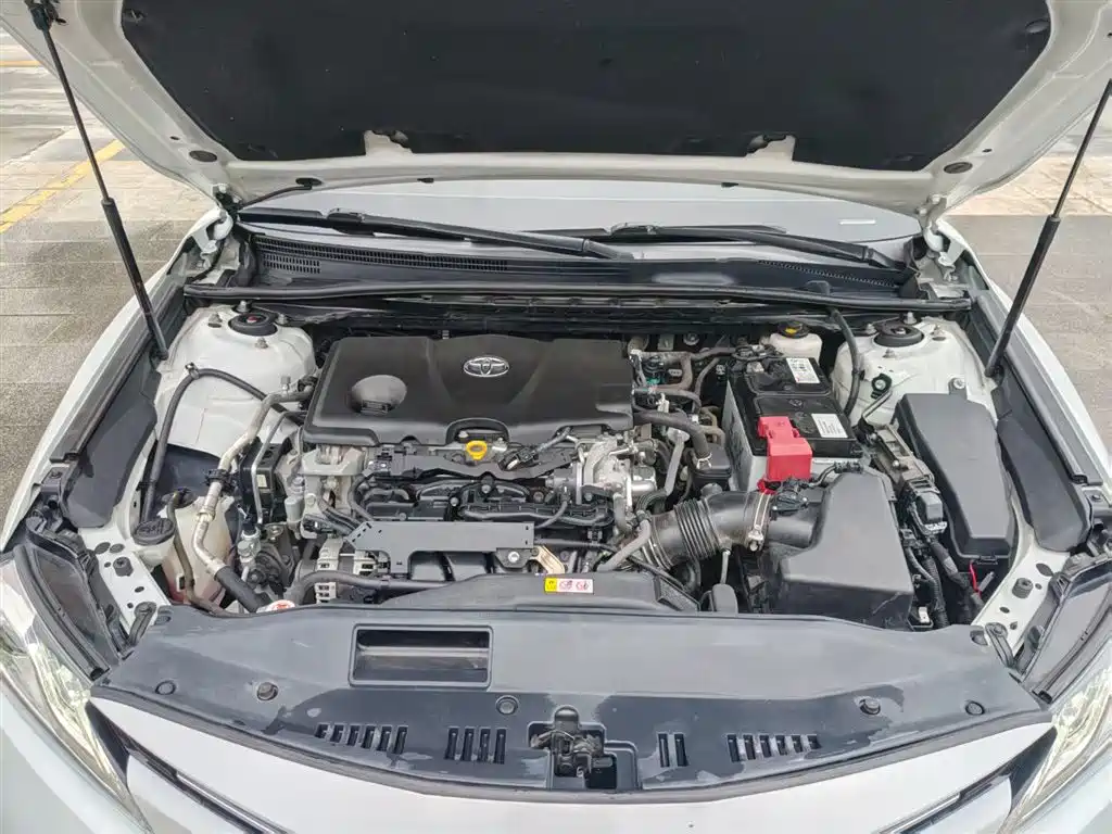 Toyota Camry 2019 — фото 9