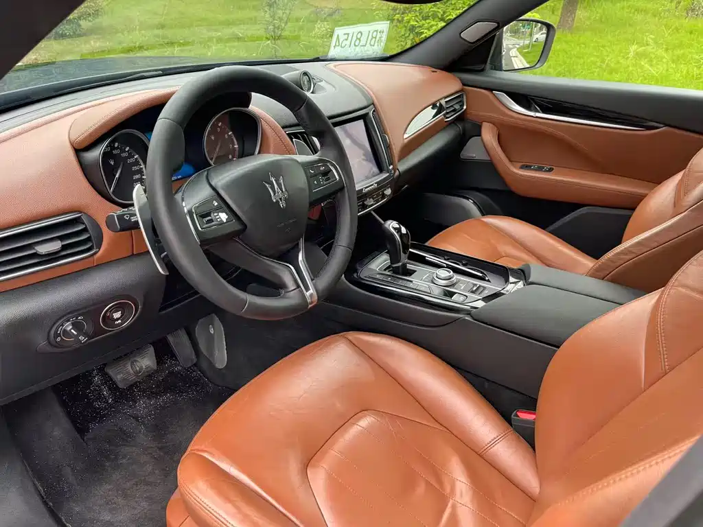 Maserati Levante 2016 — фото 9