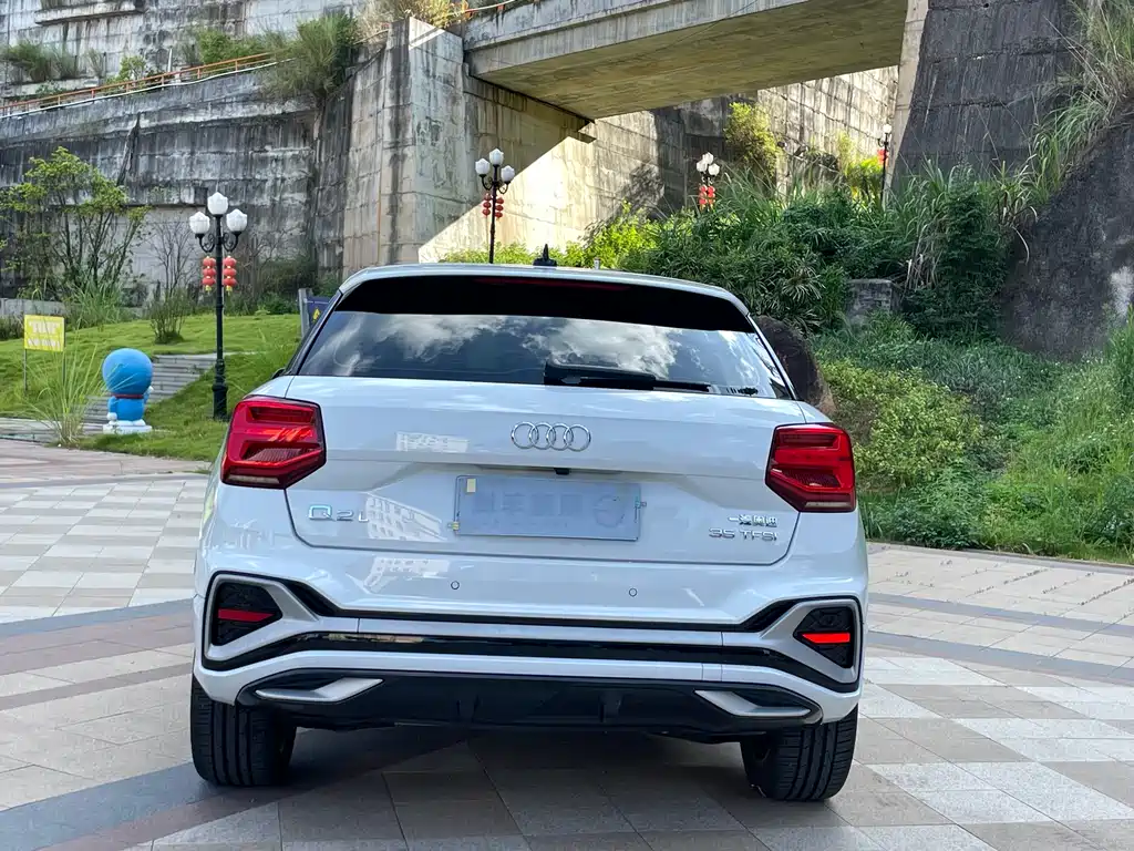 Audi Q2L 2022 — фото 9