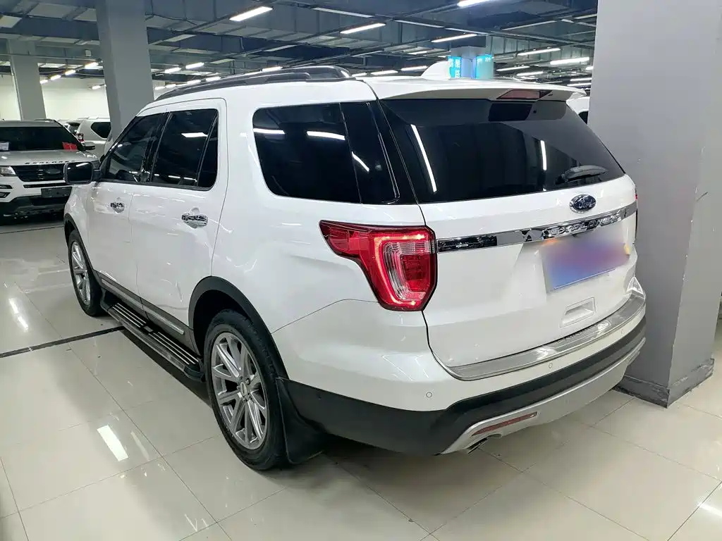 Ford Explorer 2017 — фото 8