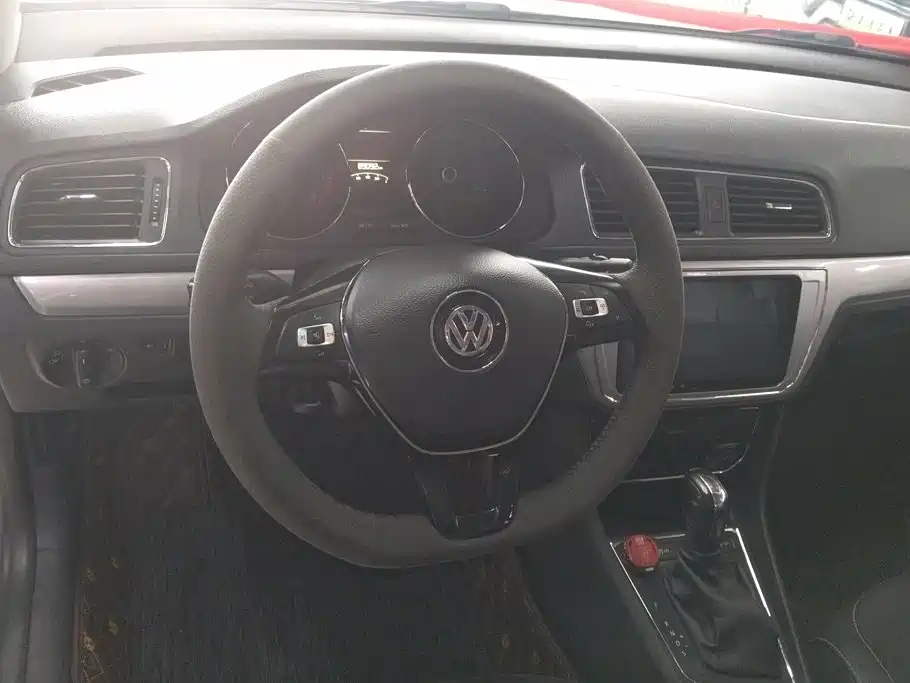 Volkswagen Lavida 2018 — фото 15