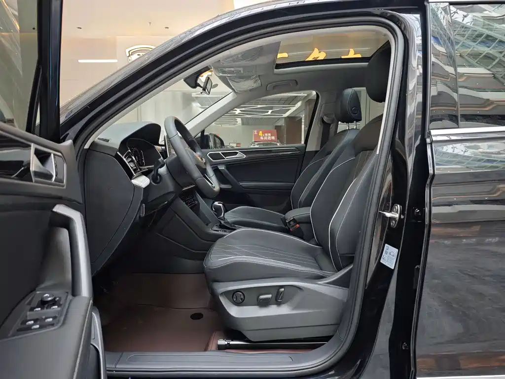 Volkswagen Tiguan L 2025