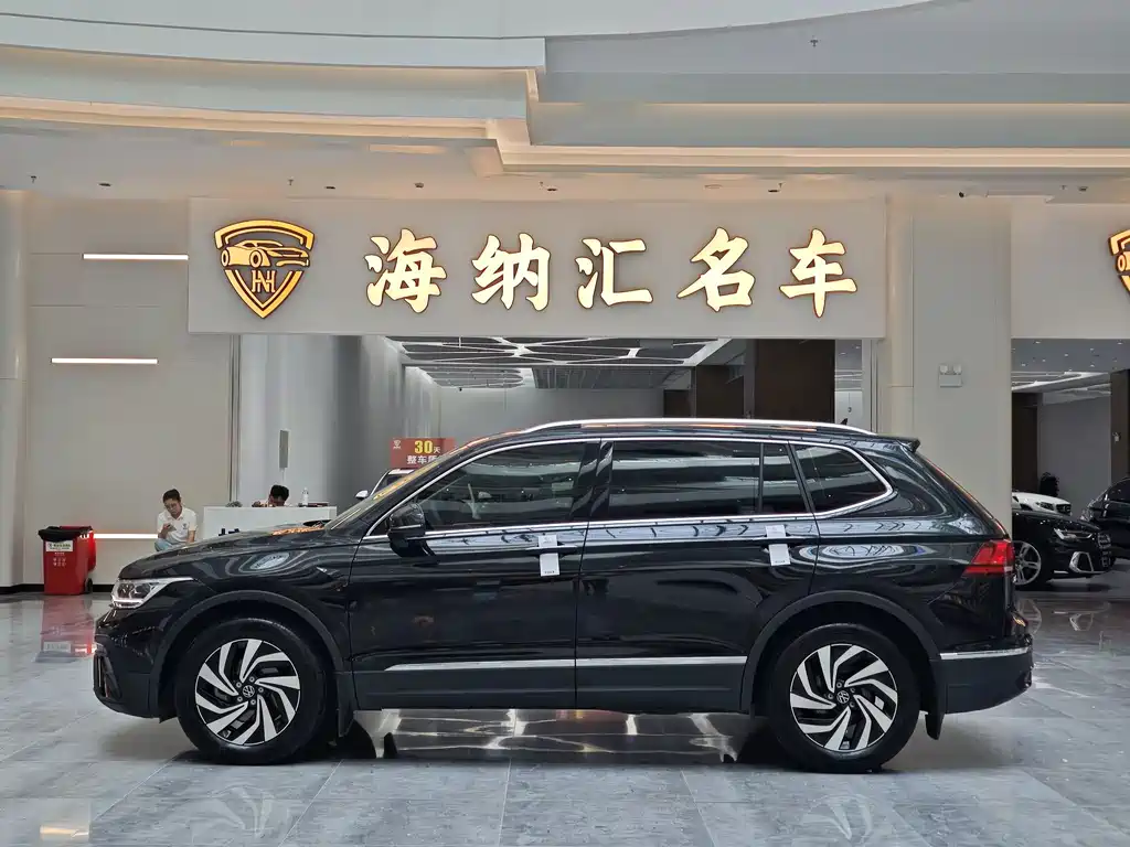 Volkswagen Tiguan L 2025