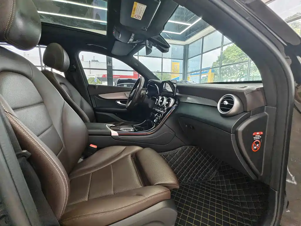 Mercedes-Benz GLC 2020 — фото 15