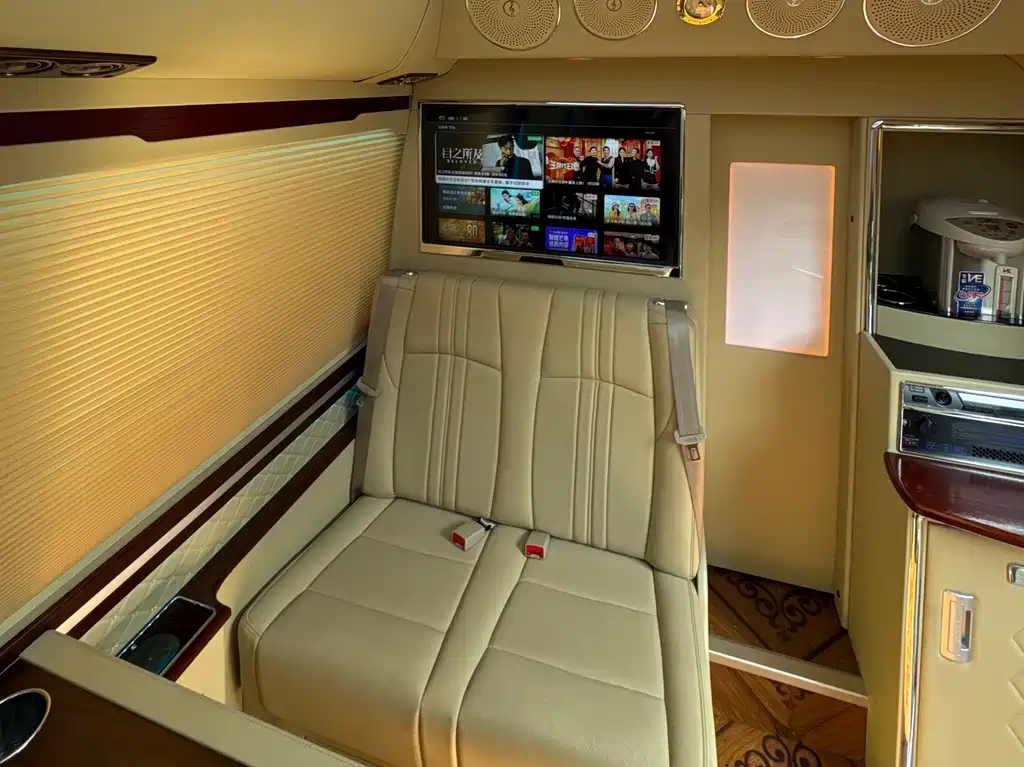 Toyota Coaster 2020 — фото 12