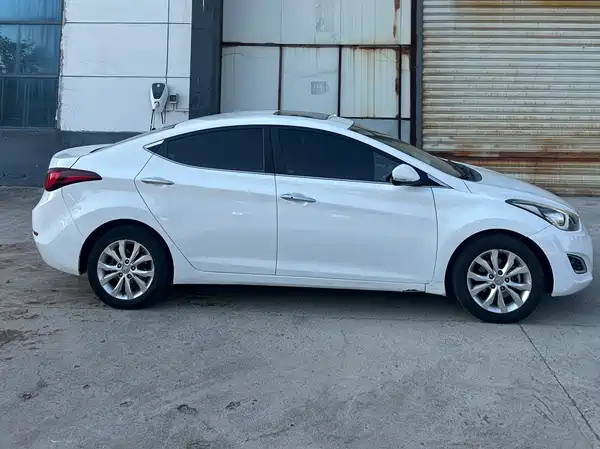 Hyundai Elantra Langdong 2016