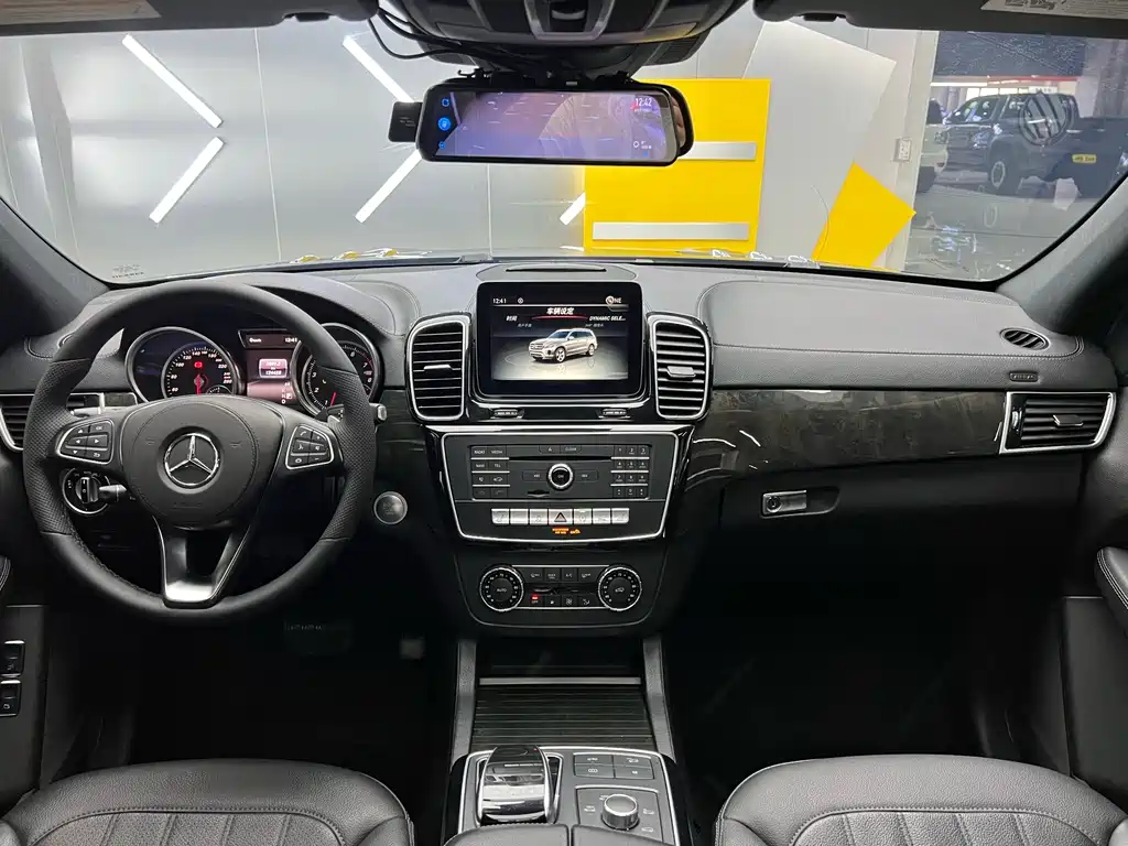 Mercedes-Benz GLS 2016 — фото 19