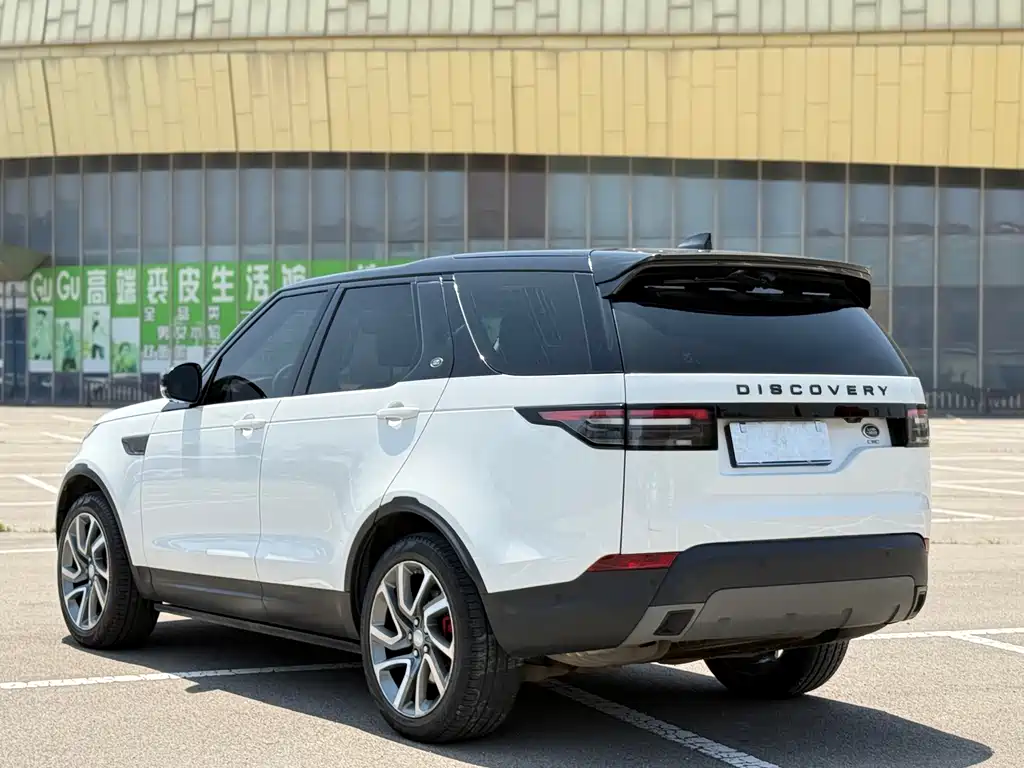 Land Rover Discovery 2019 — фото 12