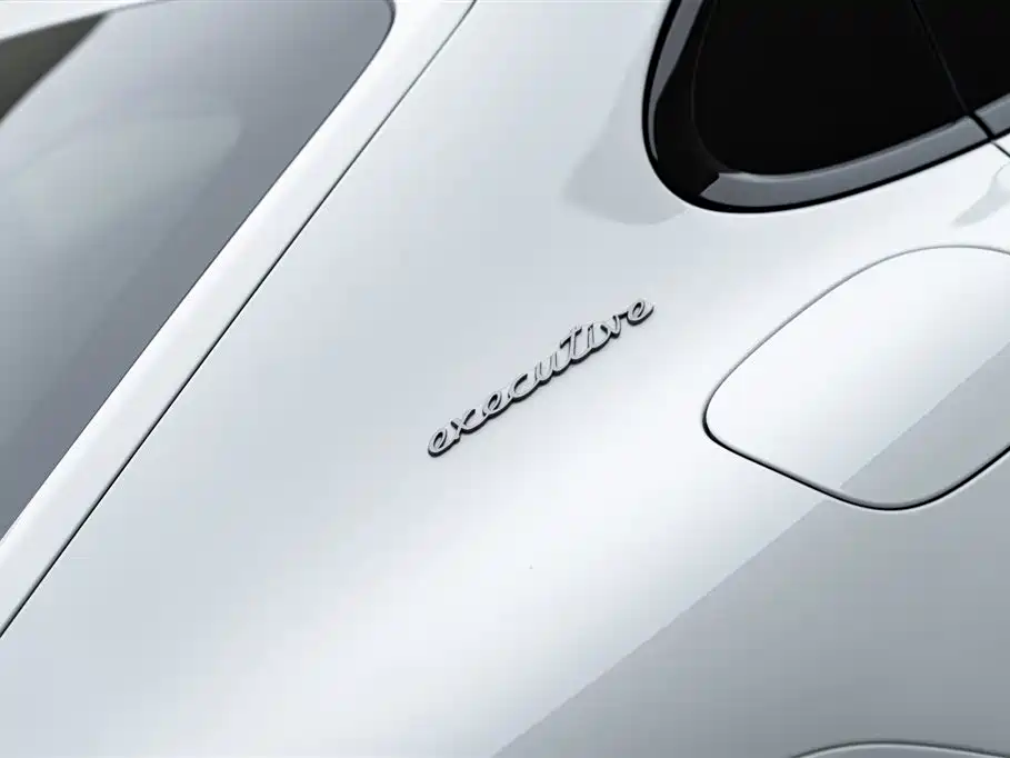 Porsche Panamera 2023 — фото 8