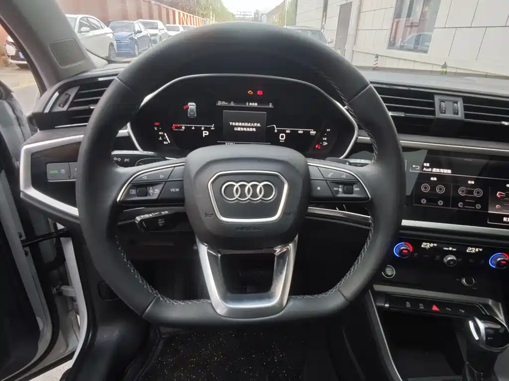 Audi Q3 2022 — фото 11