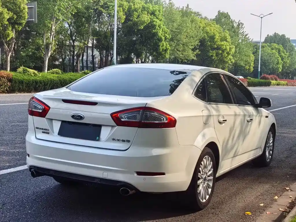 Ford Mondeo Zhisheng 2013 — фото 4