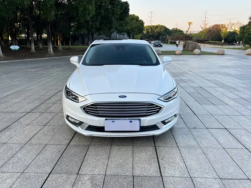 Ford Mondeo 2018 — фото 2
