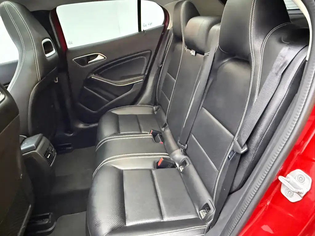Mercedes-Benz GLA 2015 — фото 17