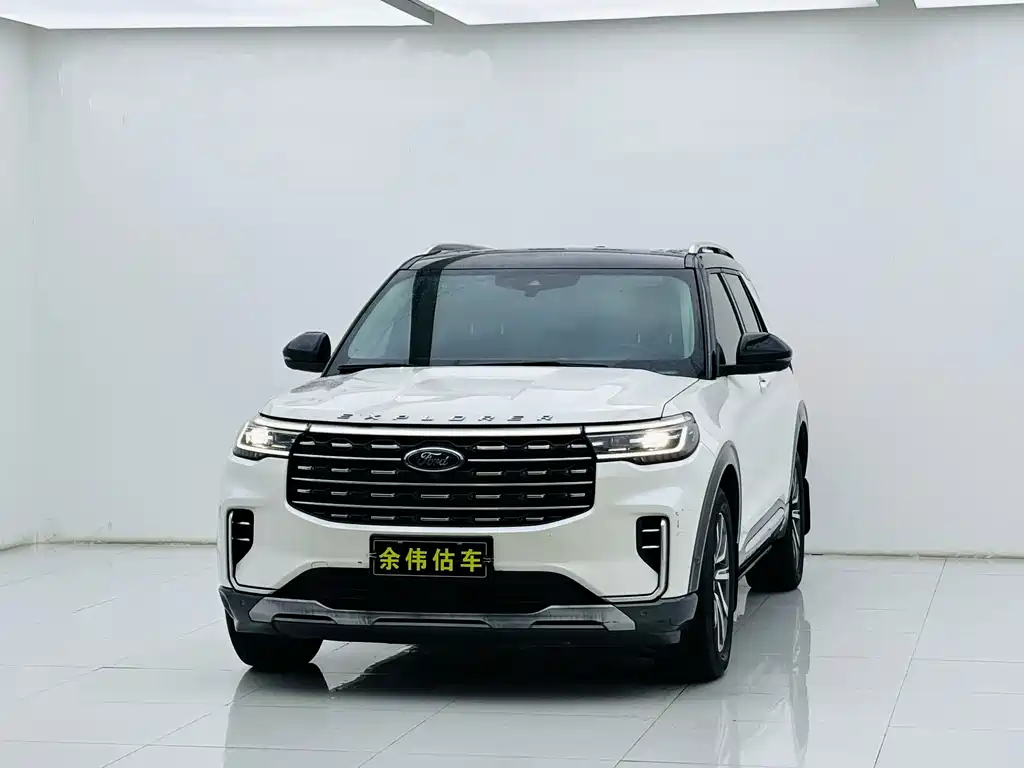 Ford Explorer 2023 — фото 1