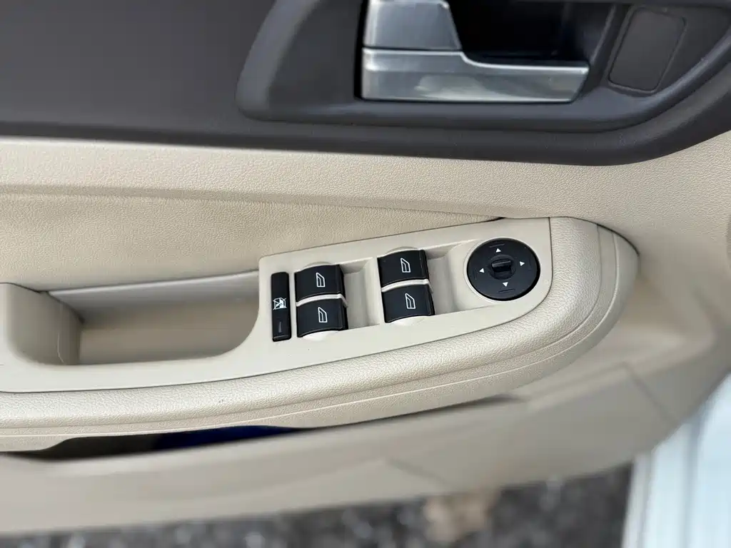 Ford Focus 2014 — фото 21