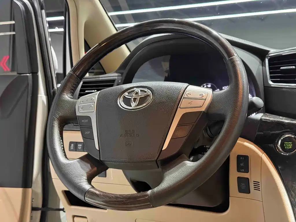 Toyota Alphard 2012 — фото 12