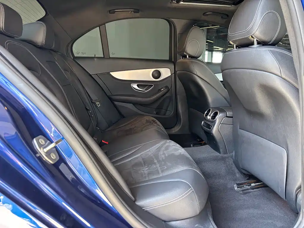 Mercedes-Benz C-Class 2019 — фото 7