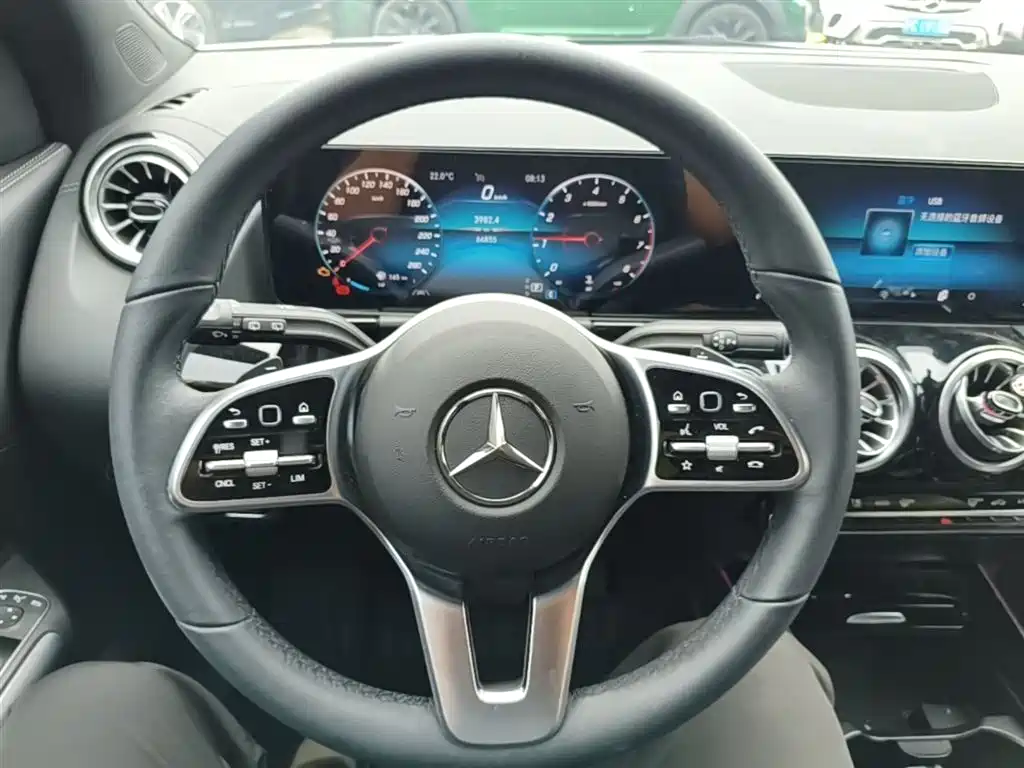 Mercedes-Benz GLA 2022 — фото 11