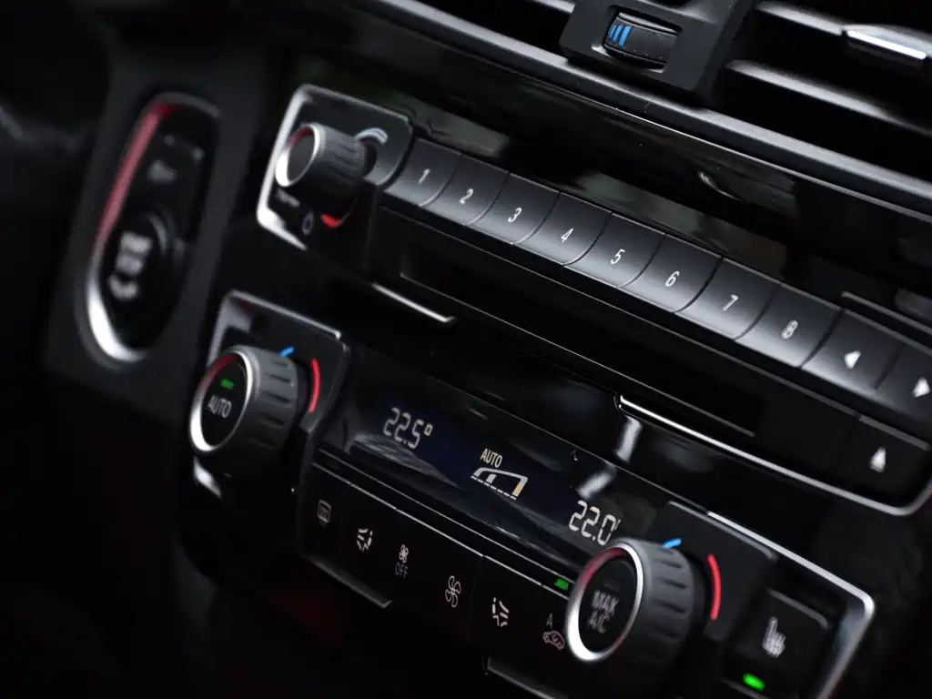 BMW 3 Series GT 2019 — фото 32