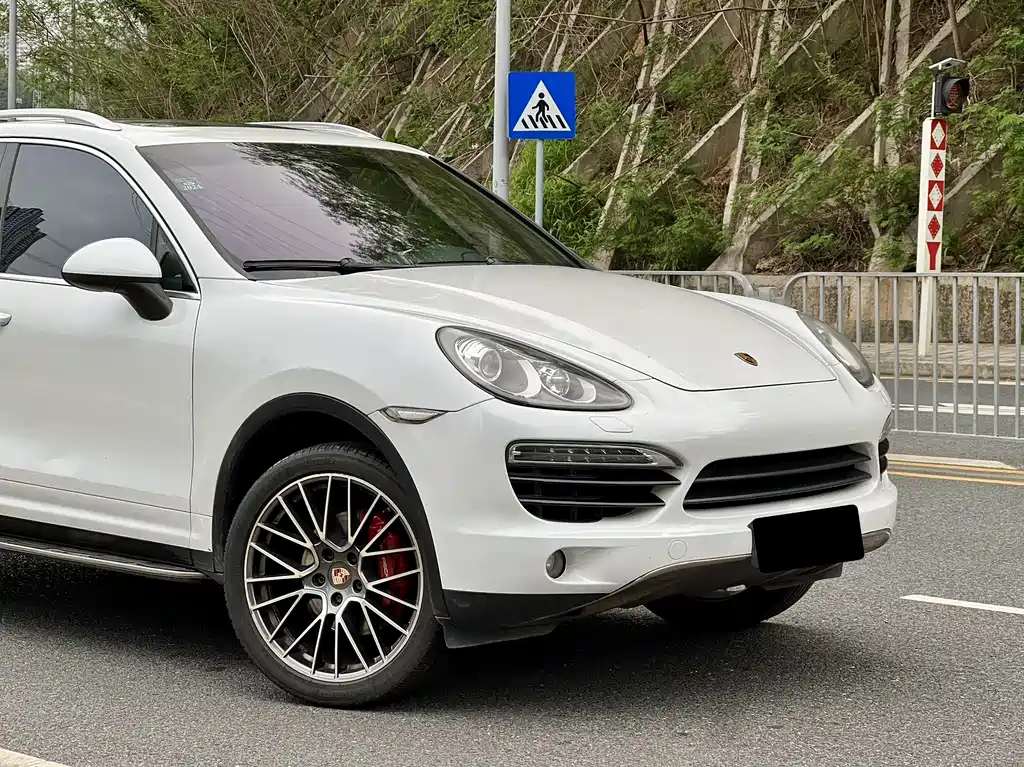 Porsche Cayenne 2014 — фото 4