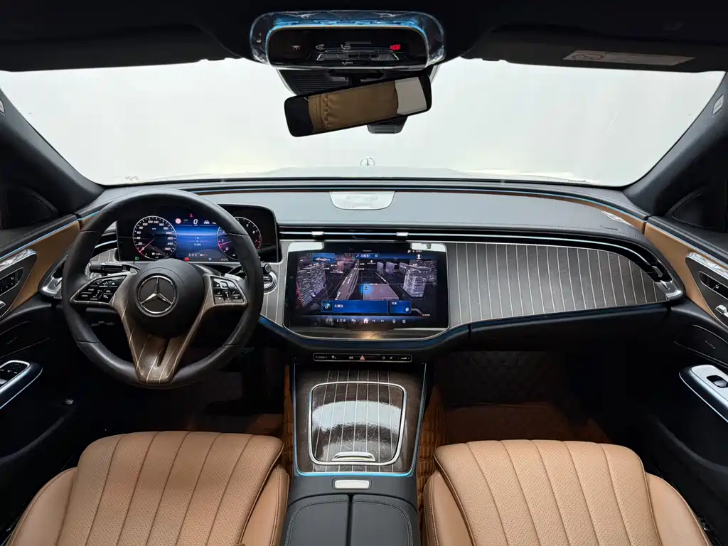 Mercedes-Benz E-Class 2024 — фото 15