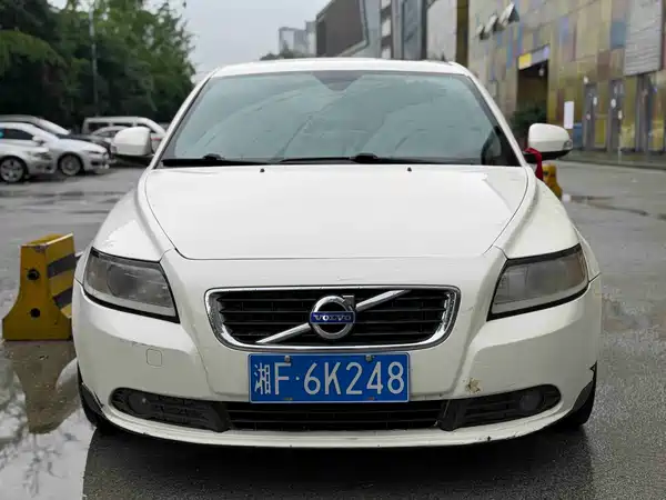 Volvo S40 2012