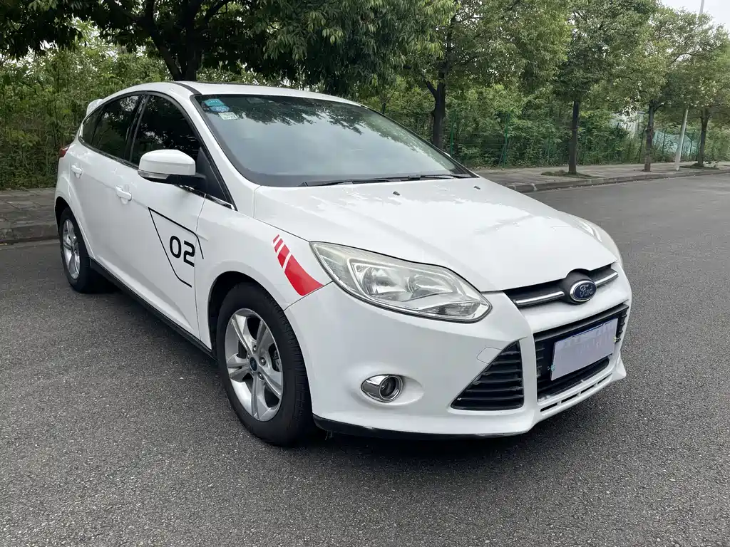Ford Focus 2015 — фото 3