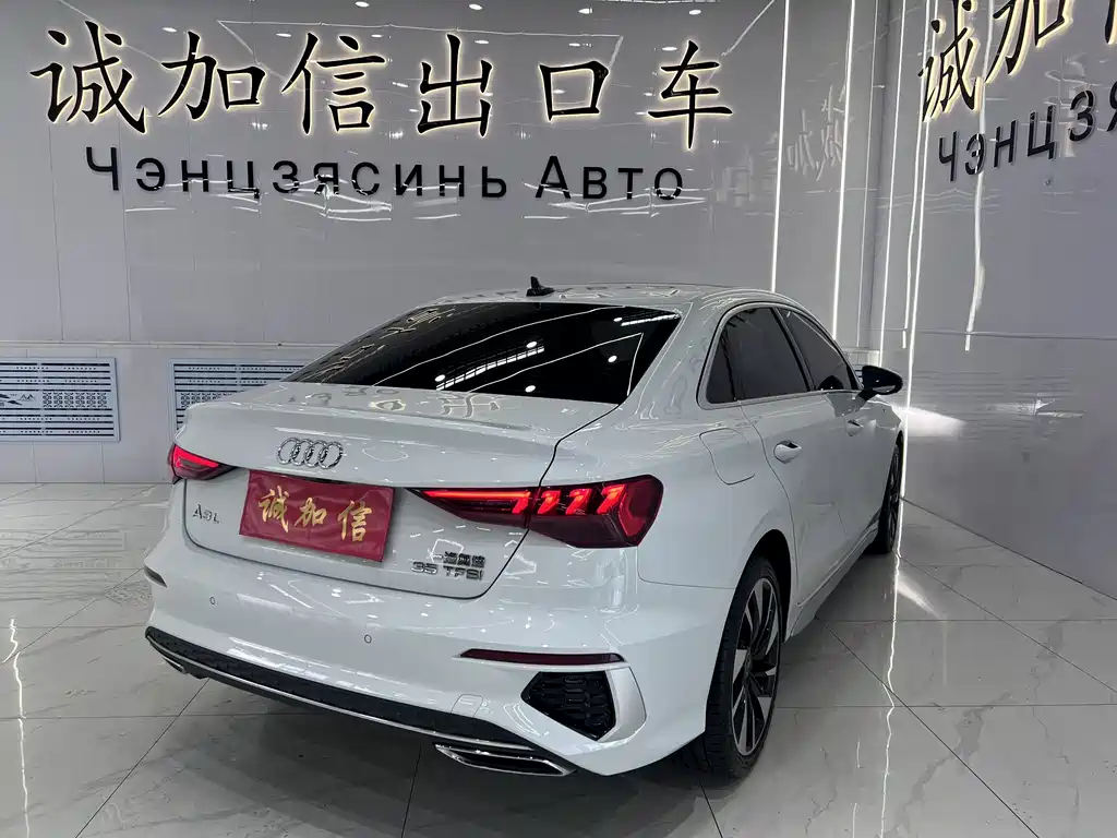 Audi A3 2023 — фото 4