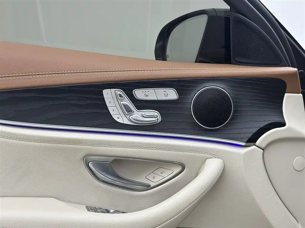 Mercedes-Benz E-Class 2021 — фото 14