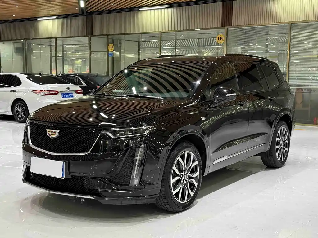 Cadillac XT6 2021 — фото 1