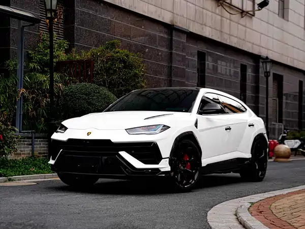 Lamborghini Urus 2023