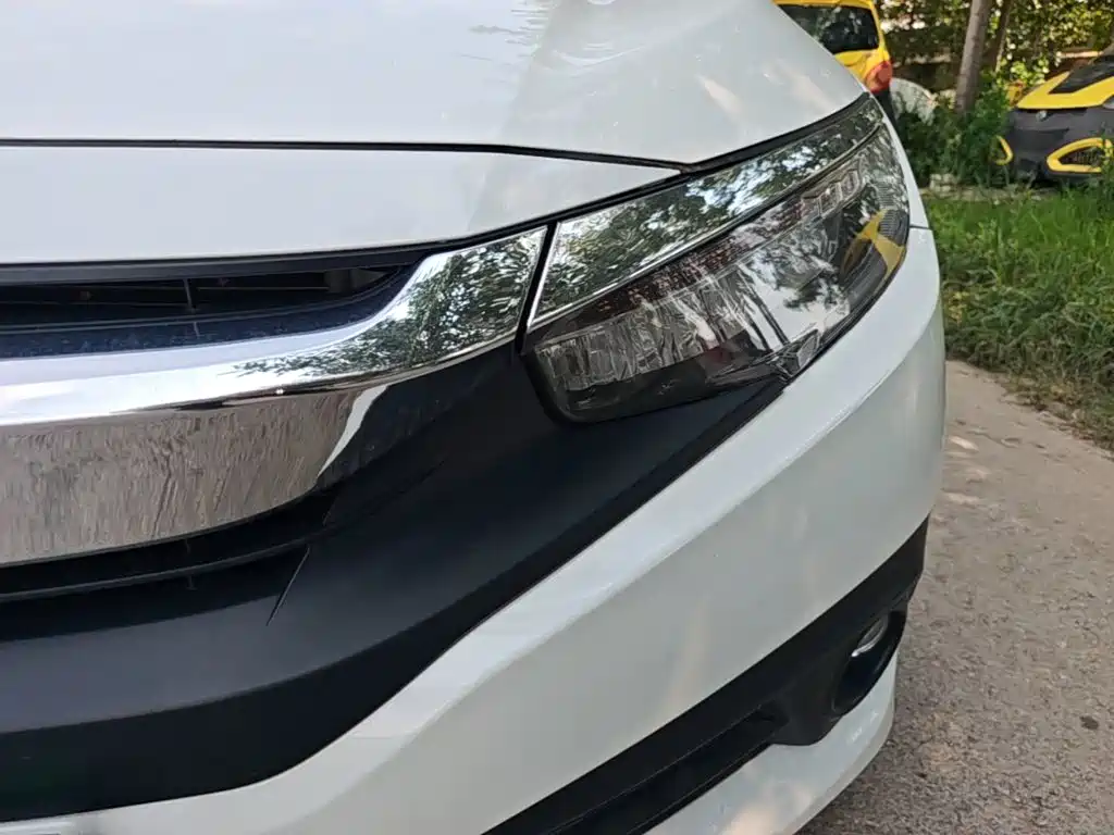 Honda Civic 2018 — фото 24