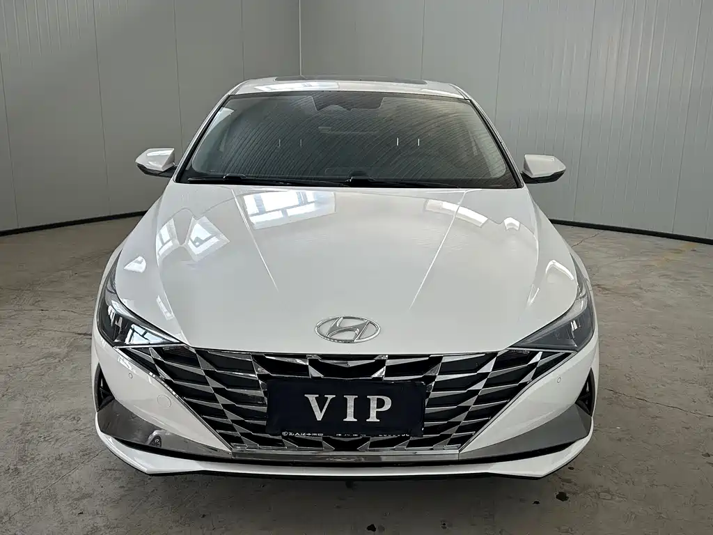 Hyundai Elantra 2023