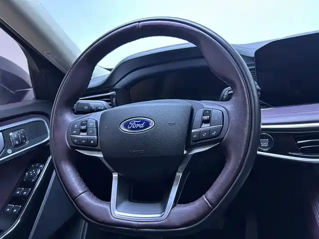 Ford Explorer 2023 — фото 11