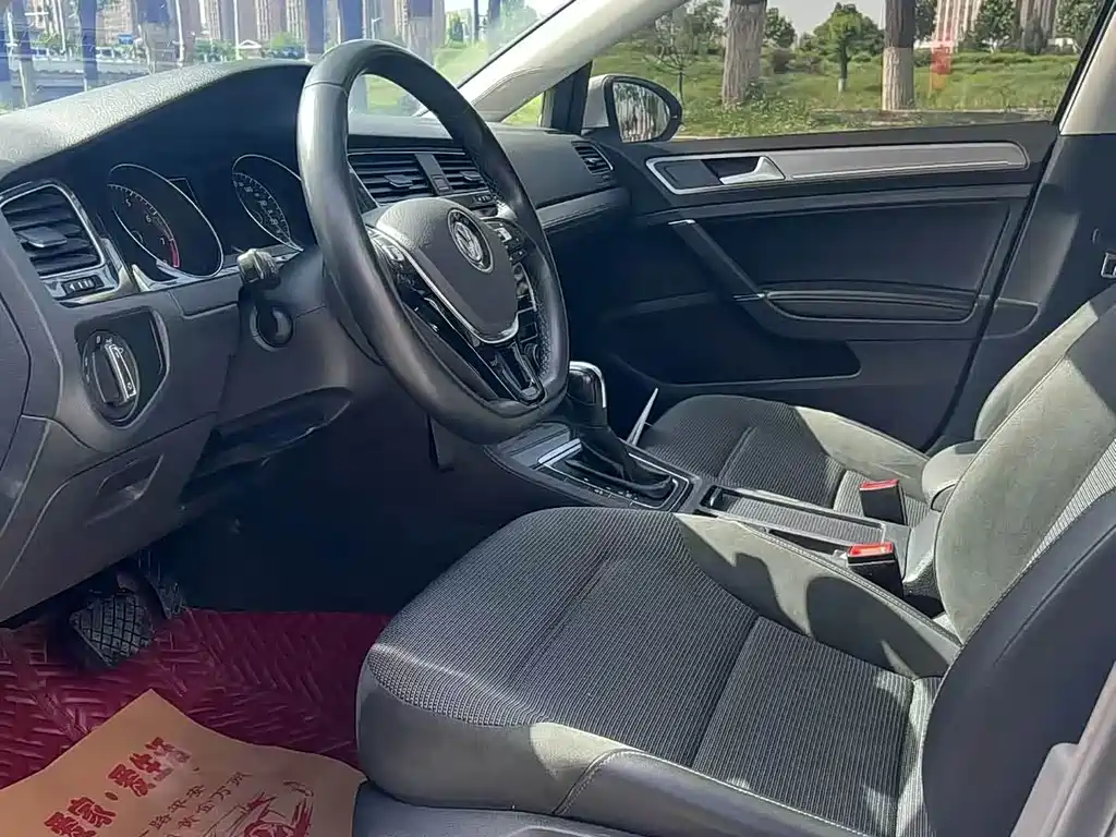 Volkswagen Golf 2020