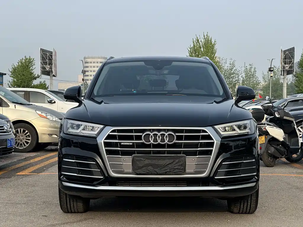 Audi Q5L 2020 — фото 2