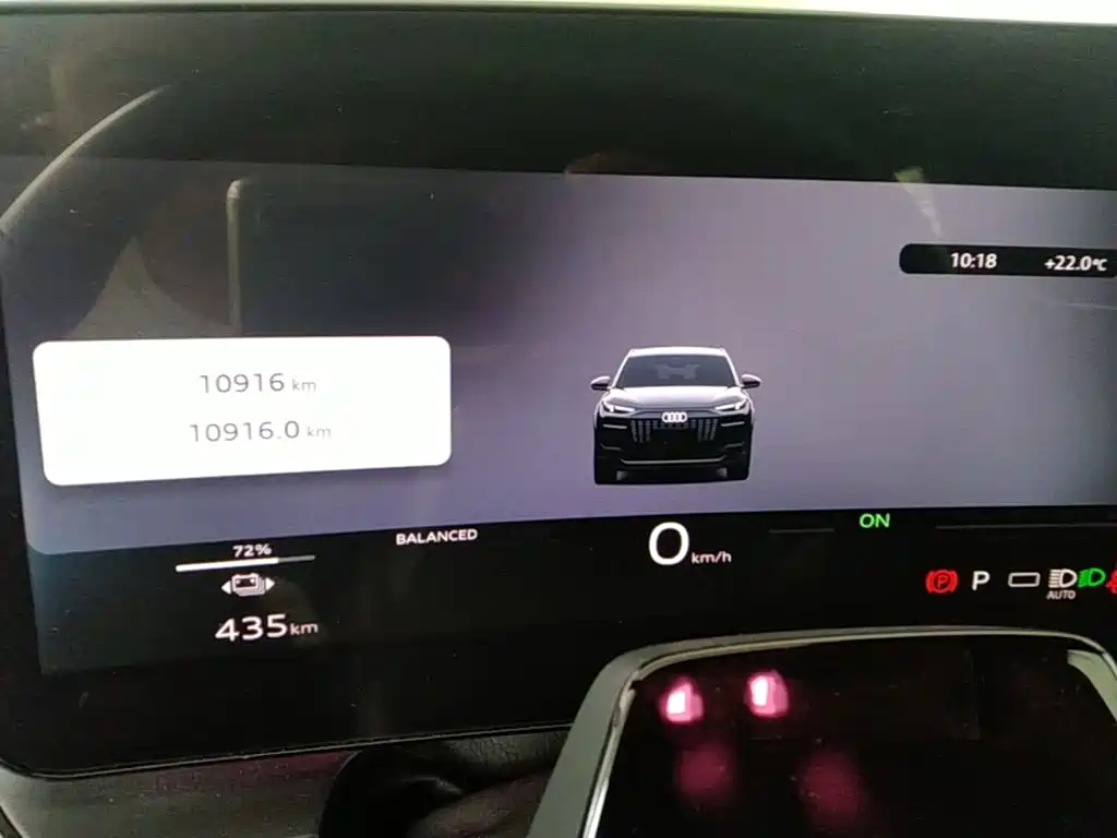 Audi Q6L e-tron 2025 — фото 12
