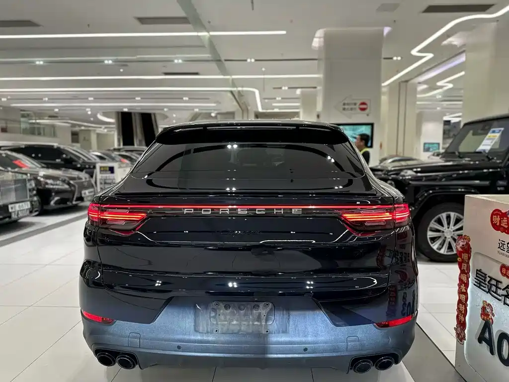 Porsche Cayenne 2021 — фото 18