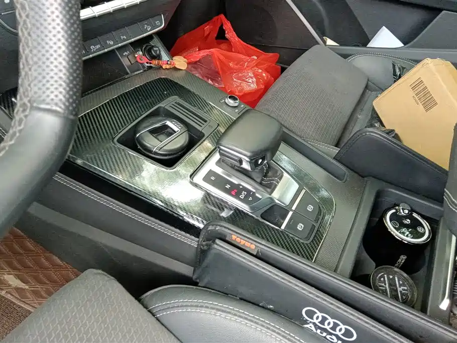 Audi Q5L Sportback 2023 — фото 16