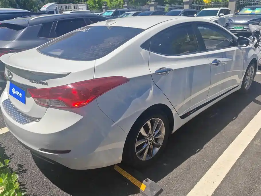 Hyundai Elantra Langdong 2015 — фото 3