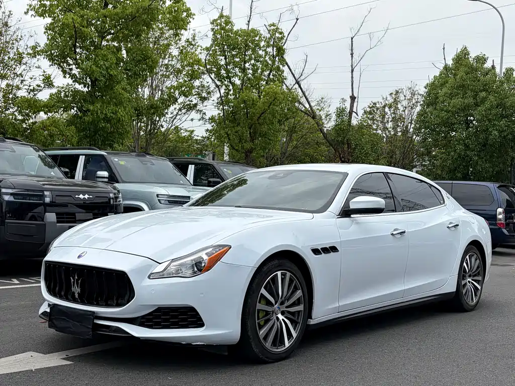 Maserati Quattroporte 2016 — фото 1