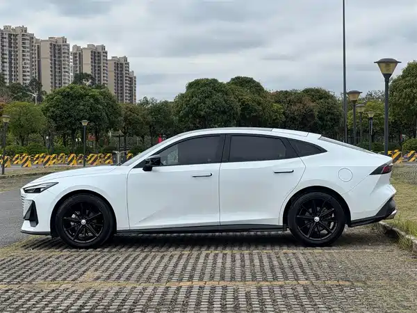 Changan UNI-V 2023