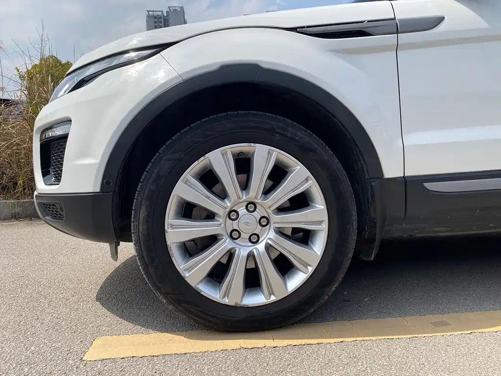 Land Rover Evoque 2018 — фото 19